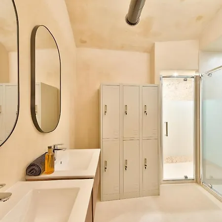 57-luxury Parisien Sebastopol 1 דירה